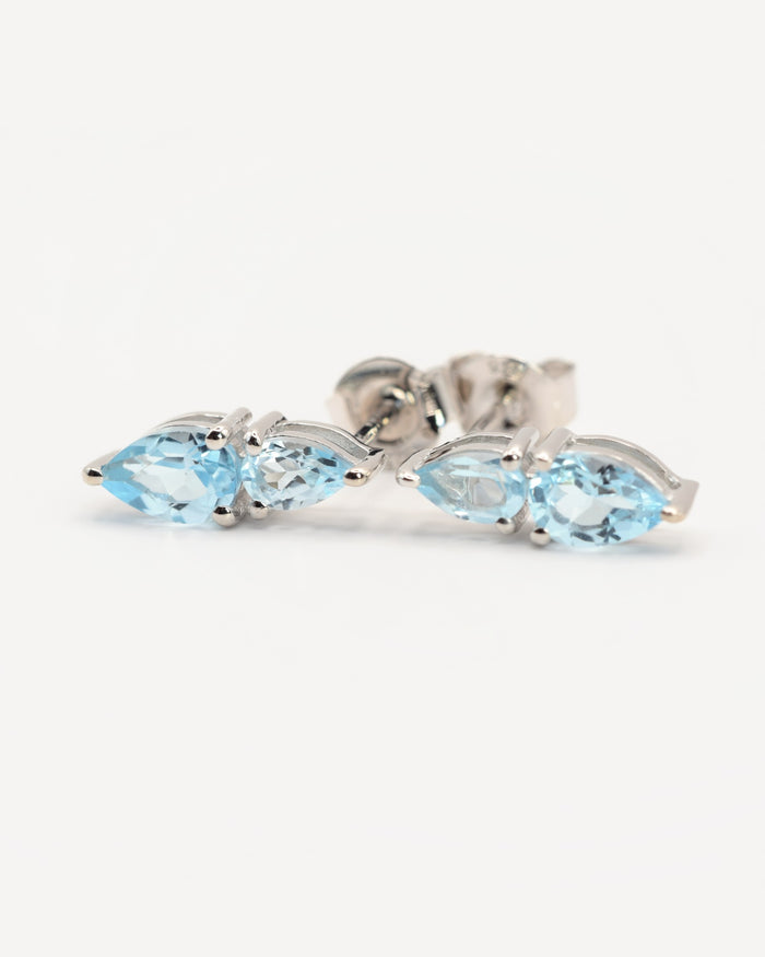 Sirena Ohrstecker mit Sky Blue Topas, 925er Sterlingsilber rhodiniert – Frontansicht